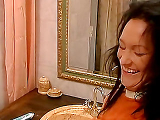 These two lesbians love to get kinky with each other